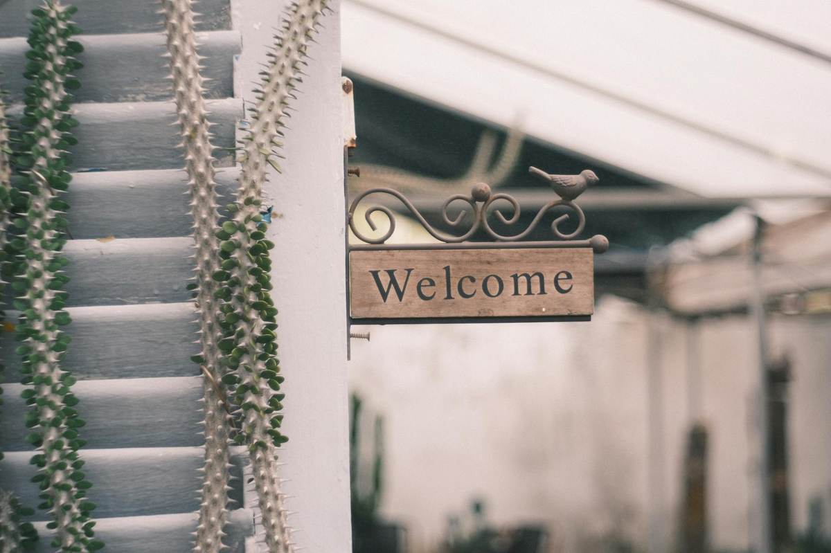 Welcome onboarding experience for new paid community members starting a free trial