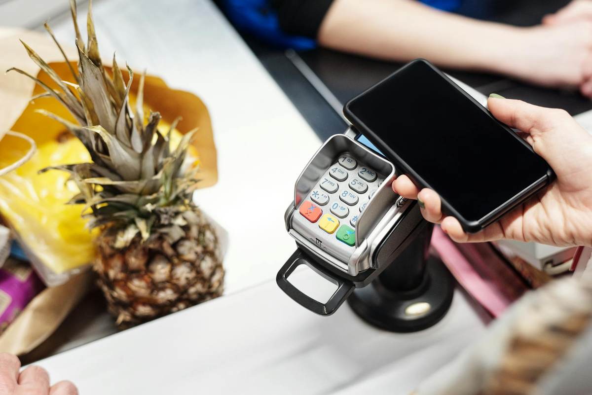 Mobile checkout screen for a paid Telegram channel access link